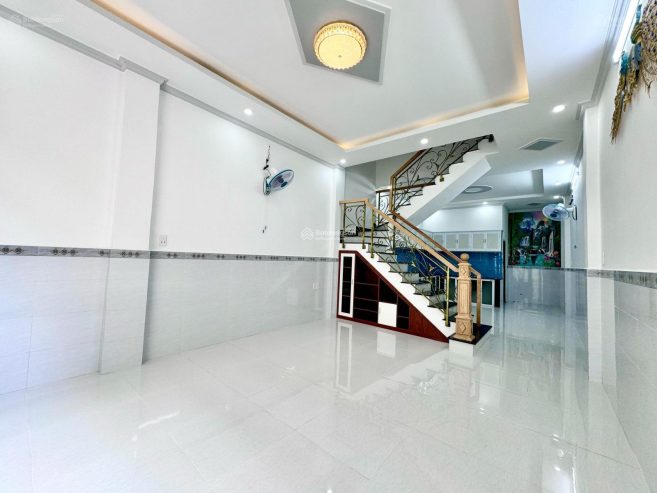 Cô Tám bán căn cho thuê 21tr Tùng Thiện Vương P11 Q8 63.02m2(4.6×13.7). Cách chợ Xóm Củi 3p