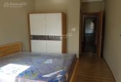 Nhà đẹp Bến Vân Đồn 1/ gấp bán giá tốt