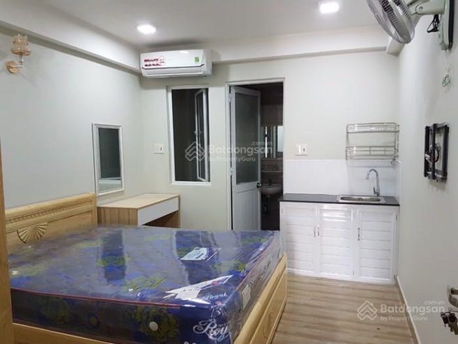 Nhà đẹp Bến Vân Đồn 1/ gấp bán giá tốt