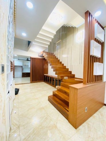 Bán biệt thự mini phong cách cổ điển, DT 75m2, 4m x 17m, 4 tầng. HXH. Gần cầu Chà Và. Quận 8