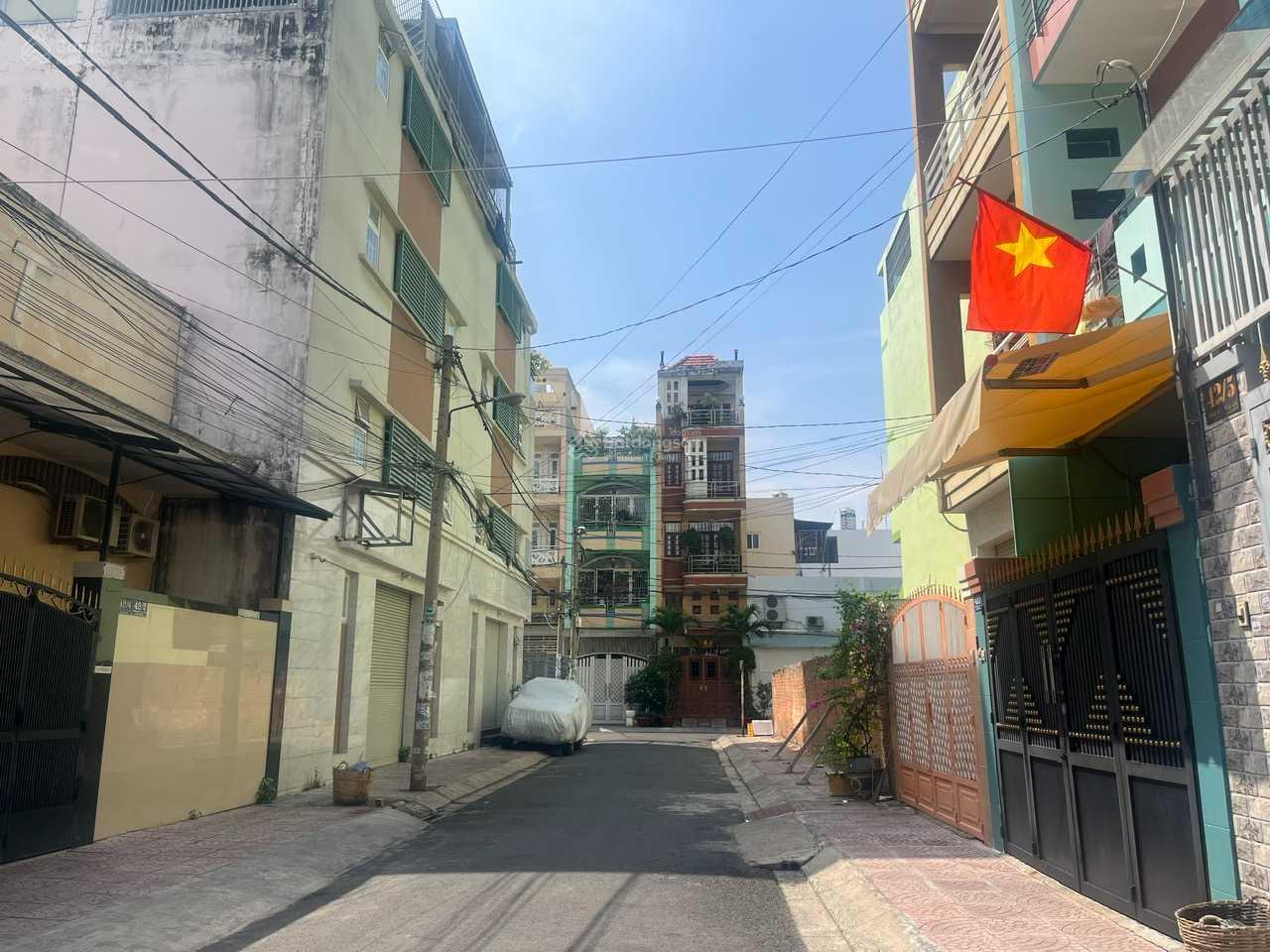 Chỉ: 7,8 Tỷ – HXH đường Phạm Văn Chí (6m x 16m) – Nở hậu 7m. Nhà xây 2 tầng đẹp ở ngay