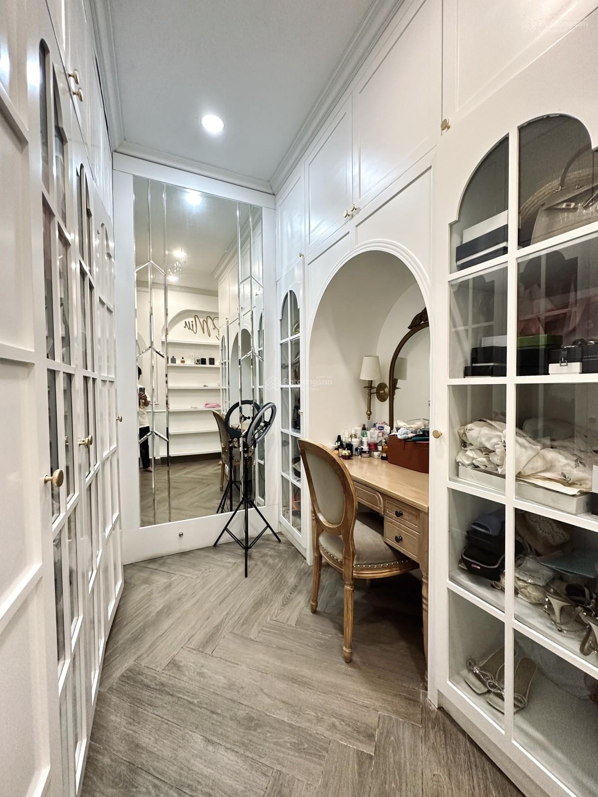 Nhà 4 tấm ngang hơn 6m HXH Vip bậc nhất Nguyễn Trãi Q1, giá khó tin hơn 13 tỷ, không có căn thứ 2