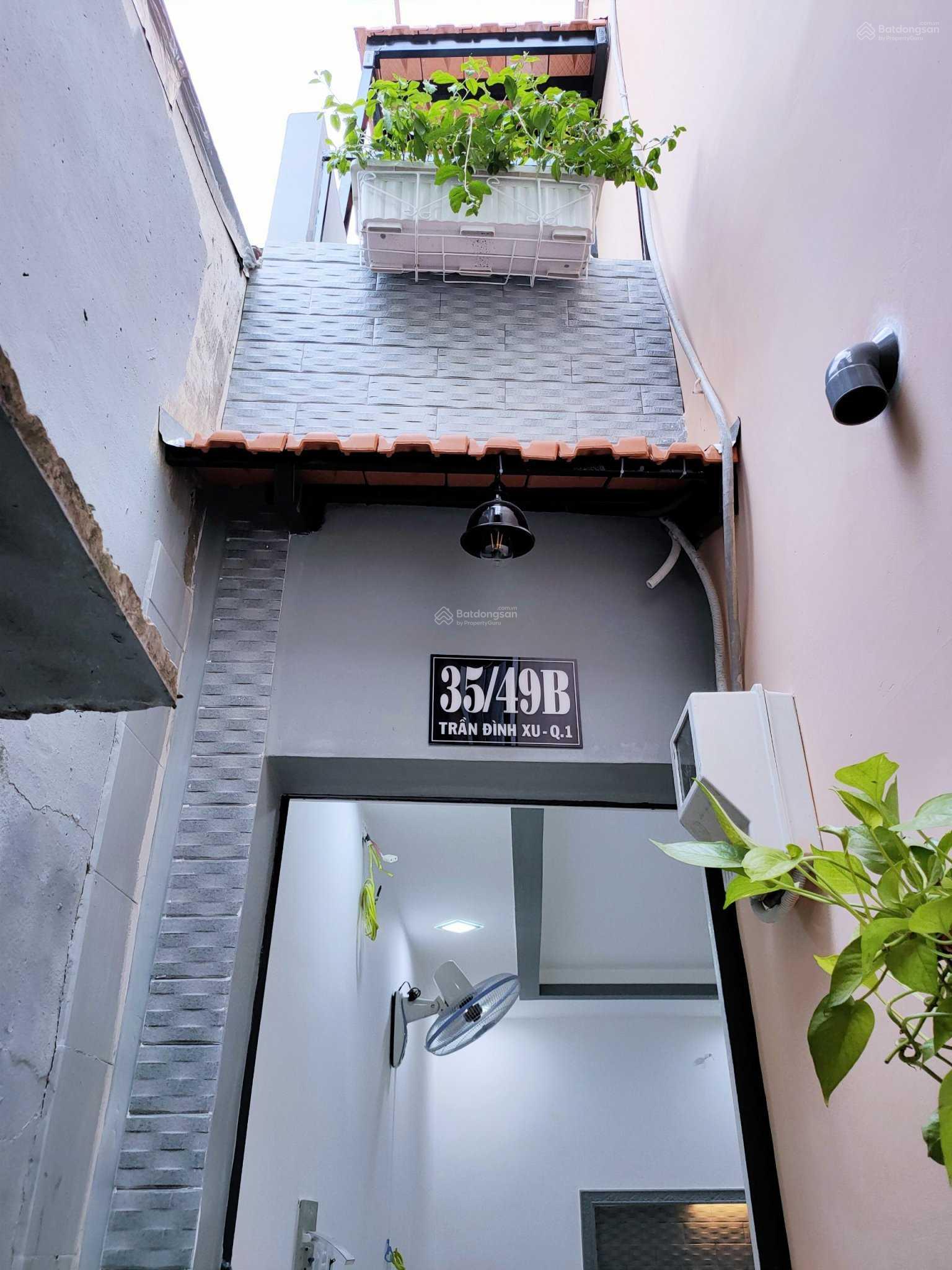 Q1 – chính chủ cần bán gấp nhà nguyên căn