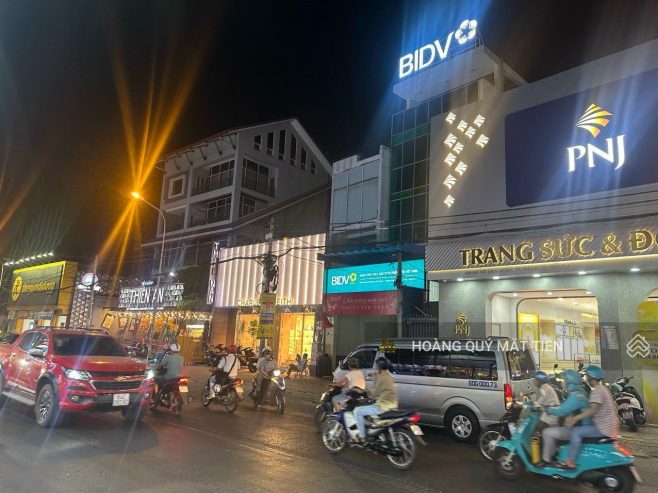 Nhà mặt tiền Đặng Văn Bi. Ngang 8.7m. Giá bán chưa tới 100Tr/m2