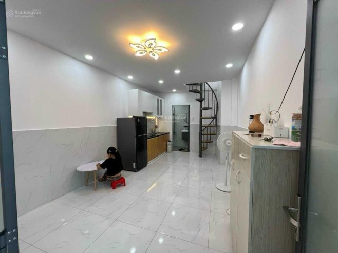 Nhà đẹp 44,5m2 (nở hậu) nằm ngay Hưng Phú Quận 8, giá chỉ 3tỷ350.