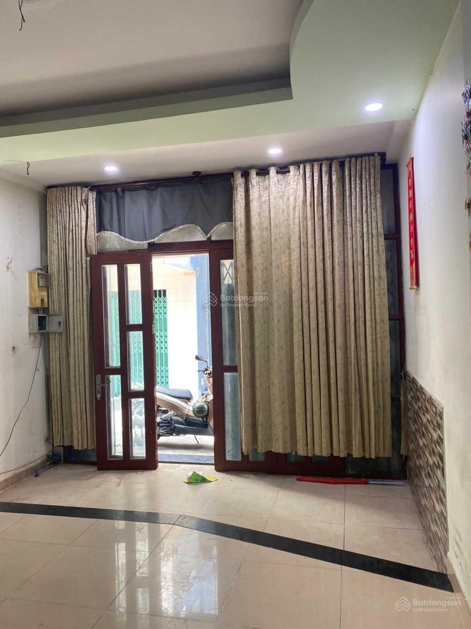 Nhà hẻm xe hơi đậu trước nhà (4.2×15), bước 2 bước chân là mặt tiền