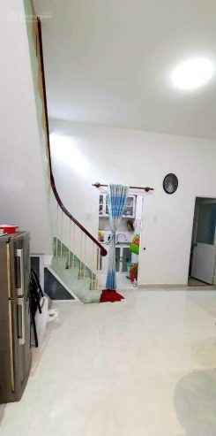 Cần bán nhà Đoàn Văn Bơ, Quận 4, SHR, LH 0976 621 *** xem nhà. Giá bán: 4tỷ350 thương lượng nhẹ