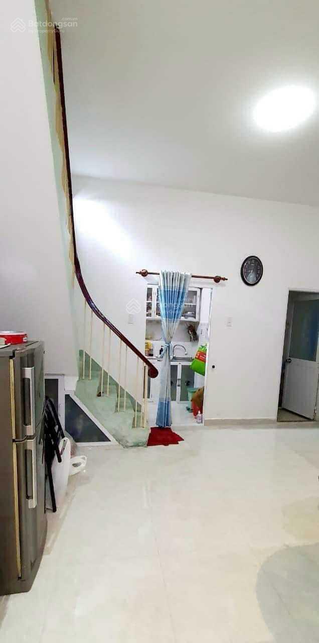 Cần bán nhà Đoàn Văn Bơ, Quận 4, SHR, LH 0976 621 *** xem nhà. Giá bán: 4tỷ350 thương lượng nhẹ