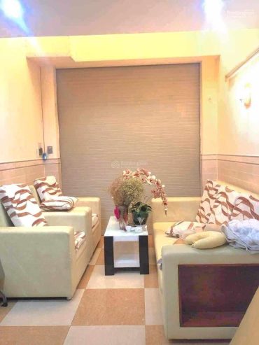 Nhà 26.1m2, 5 tầng BTCT HC đủ, 5m ra MT Lê Quốc Hưng. 4,3 tỷ
