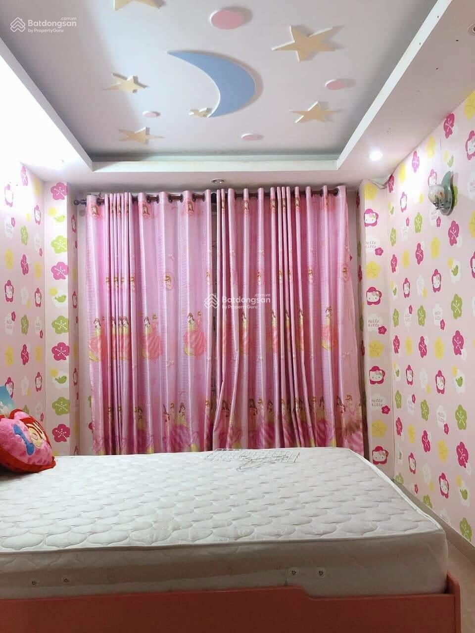 Nhà 26.1m2, 5 tầng BTCT HC đủ, 5m ra MT Lê Quốc Hưng. 4,3 tỷ