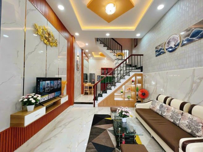 Bán nhà HXH 40m2 Trần Quang Khải, Tân Định, Q1. Nhà 3 lầu, gần sát mặt tiền đường – giá 2 tỷ 550
