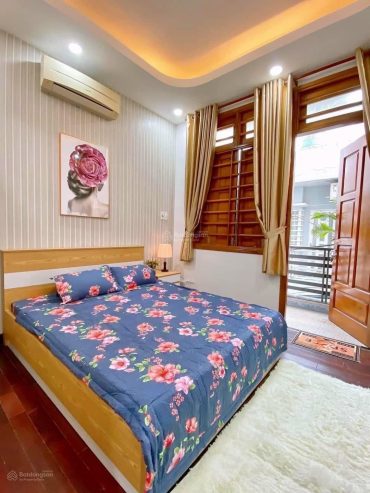 Bán nhà đẹp Quận 1, ngay đường Trần Đình Xu, Cầu Kho 58m2 giá 6.3 tỷ, nhà 1 trệt 2 lầu, sổ riêng