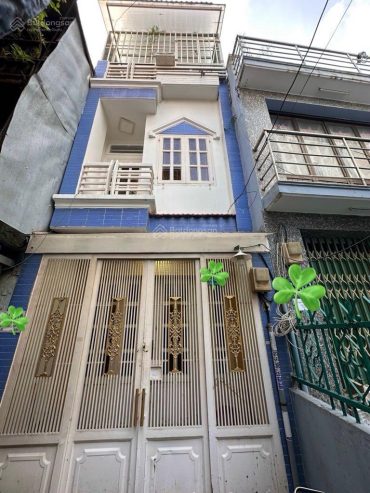 Chỉ 5.5 tỷ – trung tâm Q10 – xe hơi đỗ cổng – nở hậu – sát mặt tiền – Lê Hồng Phong