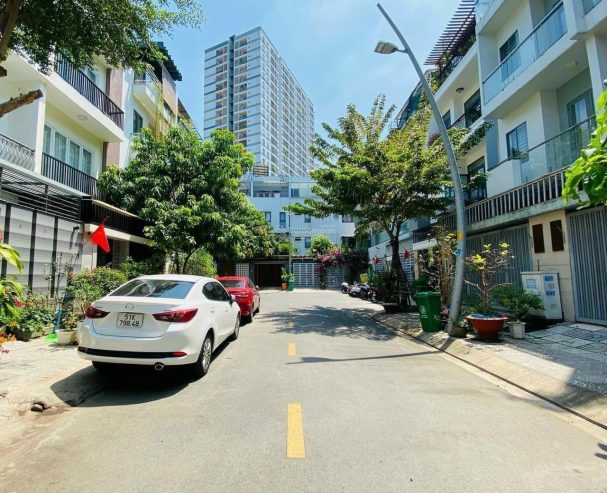 Bán nhà mặt tiền DT 6x25m đường số 2 Lý Phục Man, P. Bình Thuận, Quận 7