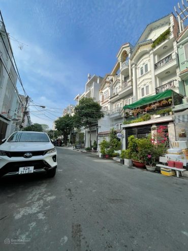 Bán nhà mặt tiền DT 6x25m đường số 2 Lý Phục Man, P. Bình Thuận, Quận 7