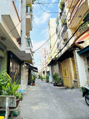 Âu Dương Lân hẻm xe hơi đổ cửa cách mặt tiền đường 30m nhỉnh 6tỷ
