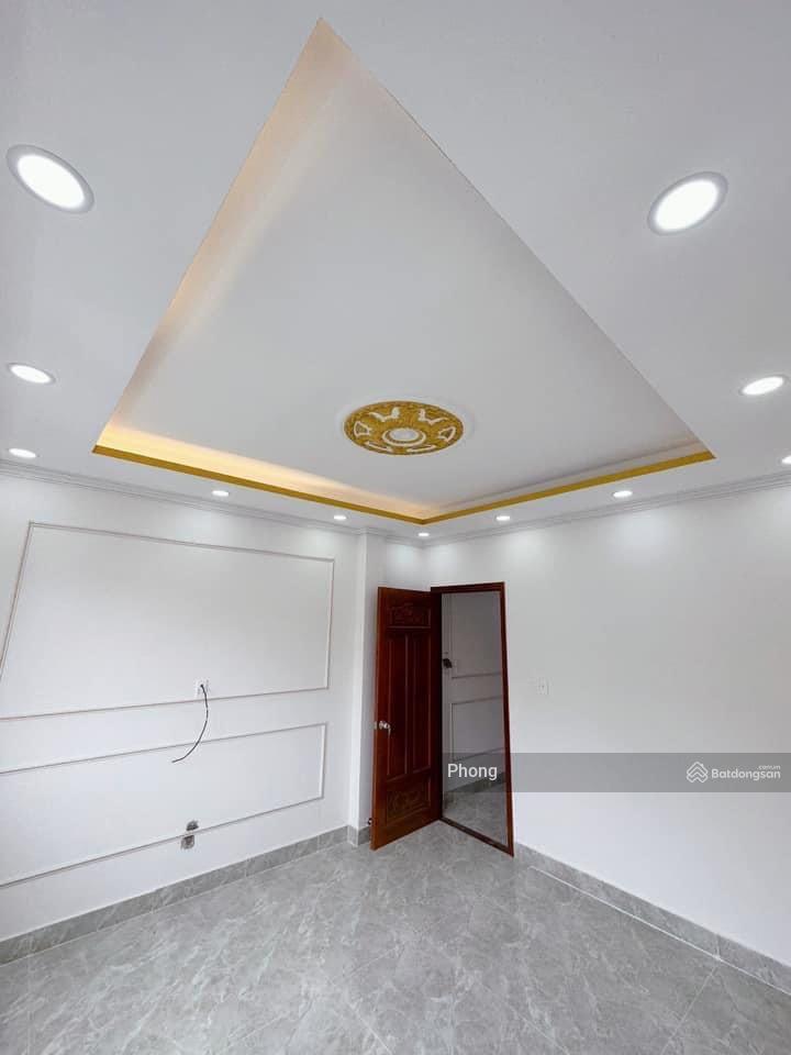 Định cư nước ngoài bán nhanh căn nhà HXH đường Hậu Giang, P12, Q6 giá 6.5 tỷ/62.8m2, sổ hoàn công