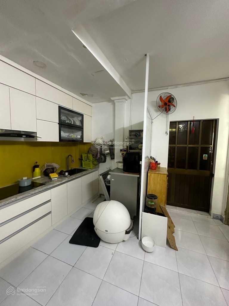 Bán nhà ngay mặt tiền đường Bến Phú Lâm Quận 6 DT 7,5×26 giá 14 tỷ