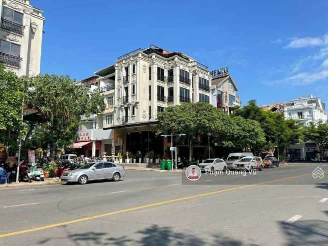 Chuyên bán toà nhà căn góc thương mại Phú Mỹ Hưng Q7. DT 8x18m, 11x18m, KC hầm 5 lầu, 40 tỷ/sp