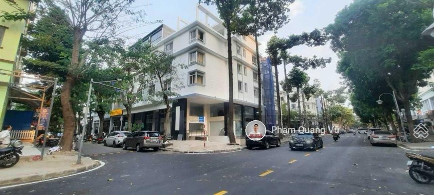 Chuyên bán toà nhà căn góc thương mại Phú Mỹ Hưng Q7. DT 8x18m, 11x18m, KC hầm 5 lầu, 40 tỷ/sp