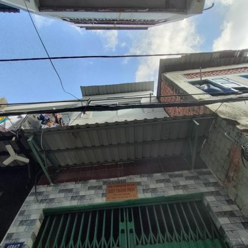 Bán nhà cách 1 căn ra Võ Văn Kiệt Phường 7 Quận 6, 2 tầng 2PN