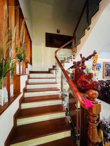 Bán nhà Hồ Thành Biên, 2 tầng, 3,8mx22,5m, 83m2, Phường 4, Quận 8