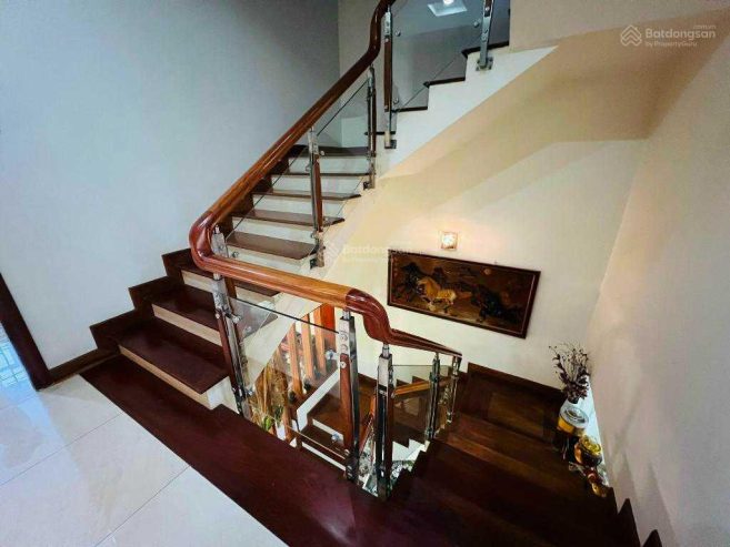 Bán nhà Hồ Thành Biên, 2 tầng, 3,8mx22,5m, 83m2, Phường 4, Quận 8