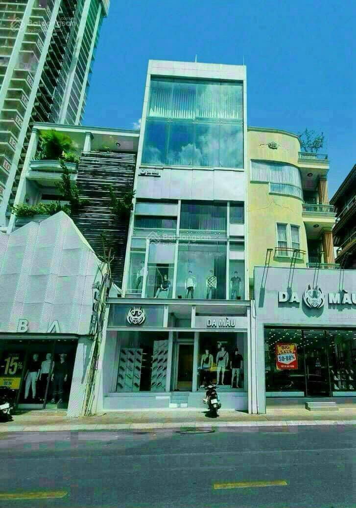 MT Trần Phú, P9, Q5 – DT: 7,2x24m, nở hậu 7,5m – 5 lầu, thang máy. HĐT: 230tr/th – giá 54 tỷ
