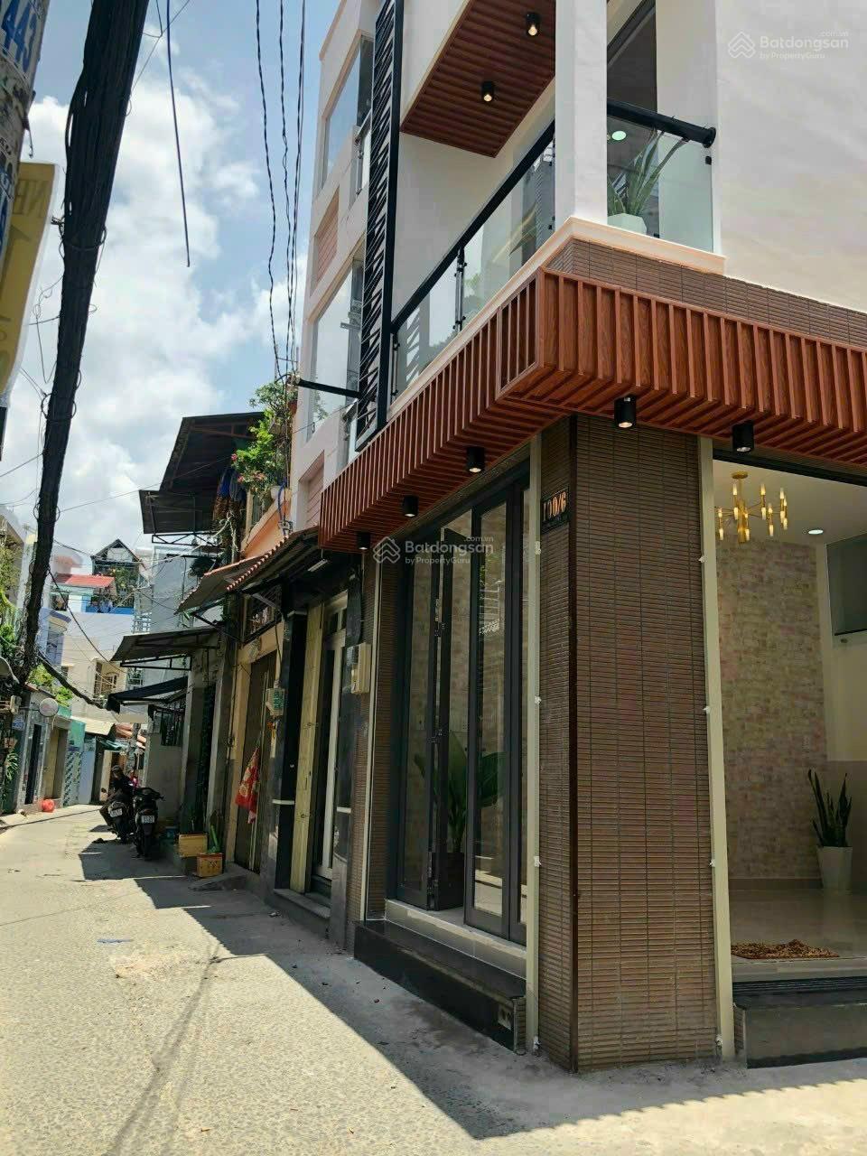 Bán nhà góc 2 mặt tiền đường kinh doanh cực kì tốt, giá bao rẻ trực tiếp từ CC !