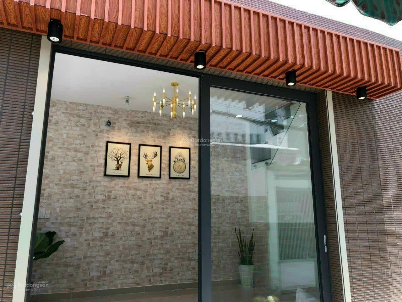 Bán nhà góc 2 mặt tiền đường kinh doanh cực kì tốt, giá bao rẻ trực tiếp từ CC !