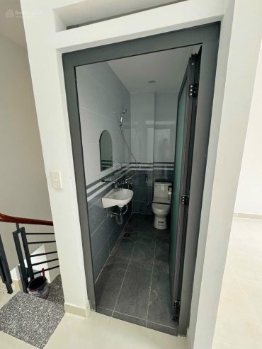 Bán nhà riêng hẻm đường Dương Bá Trạc 28m2 giá chỉ 3 tỷ 400.
