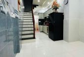 Chủ nhà ngợp, bán gấp nhà mới 4 tầng CMT8, Quận 10, khu vực VIP tặng nội thất, giá 3,6 tỷ.