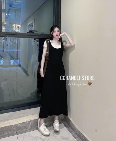 Váy xinh , sẵn e trả . Đơn giản mà cuốn hút !Chuẩn thời tiết Xuân hè luôn ạ !