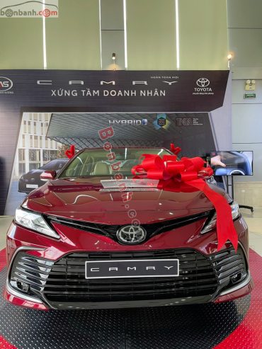 Xe Toyota Camry 2.0Q 2024 – 1 Tỷ 220 Triệu