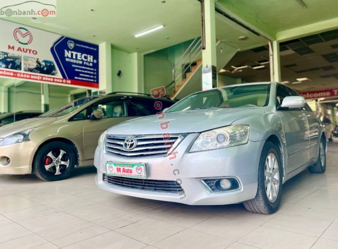Xe Toyota Camry 2.0E 2011 – 359 Triệu