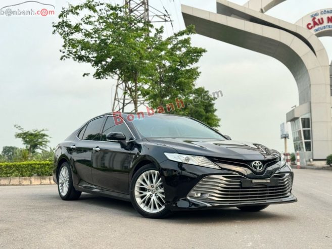 Xe Toyota Camry 2.5Q 2019 – 898 Triệu