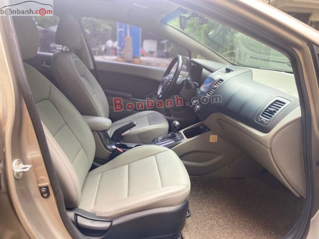 Xe Kia K3 2.0 AT 2016 – 375 Triệu